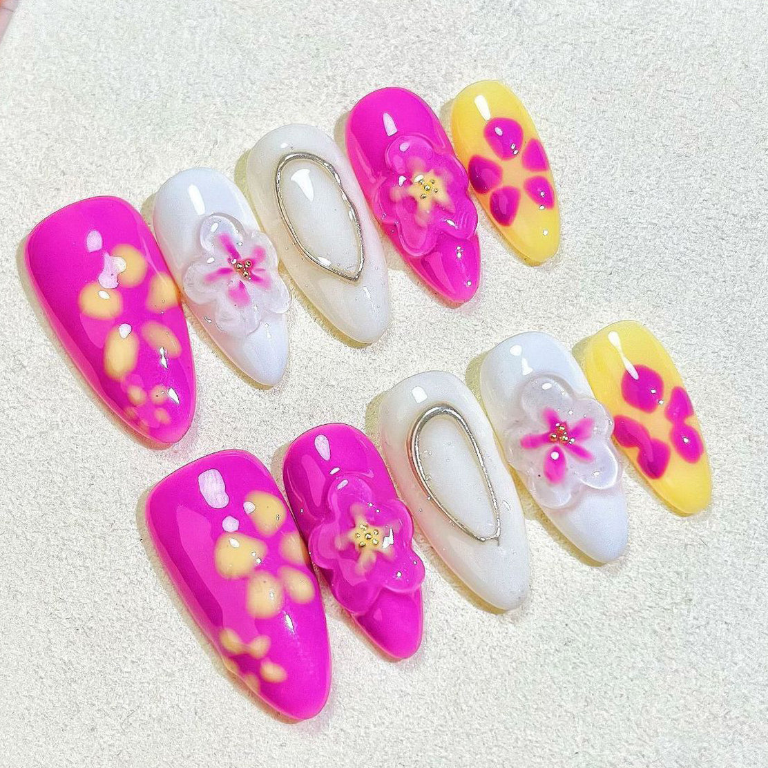 (Handmade) 10pcs/Set 3D Floral Embossed Carving Press-On Nails