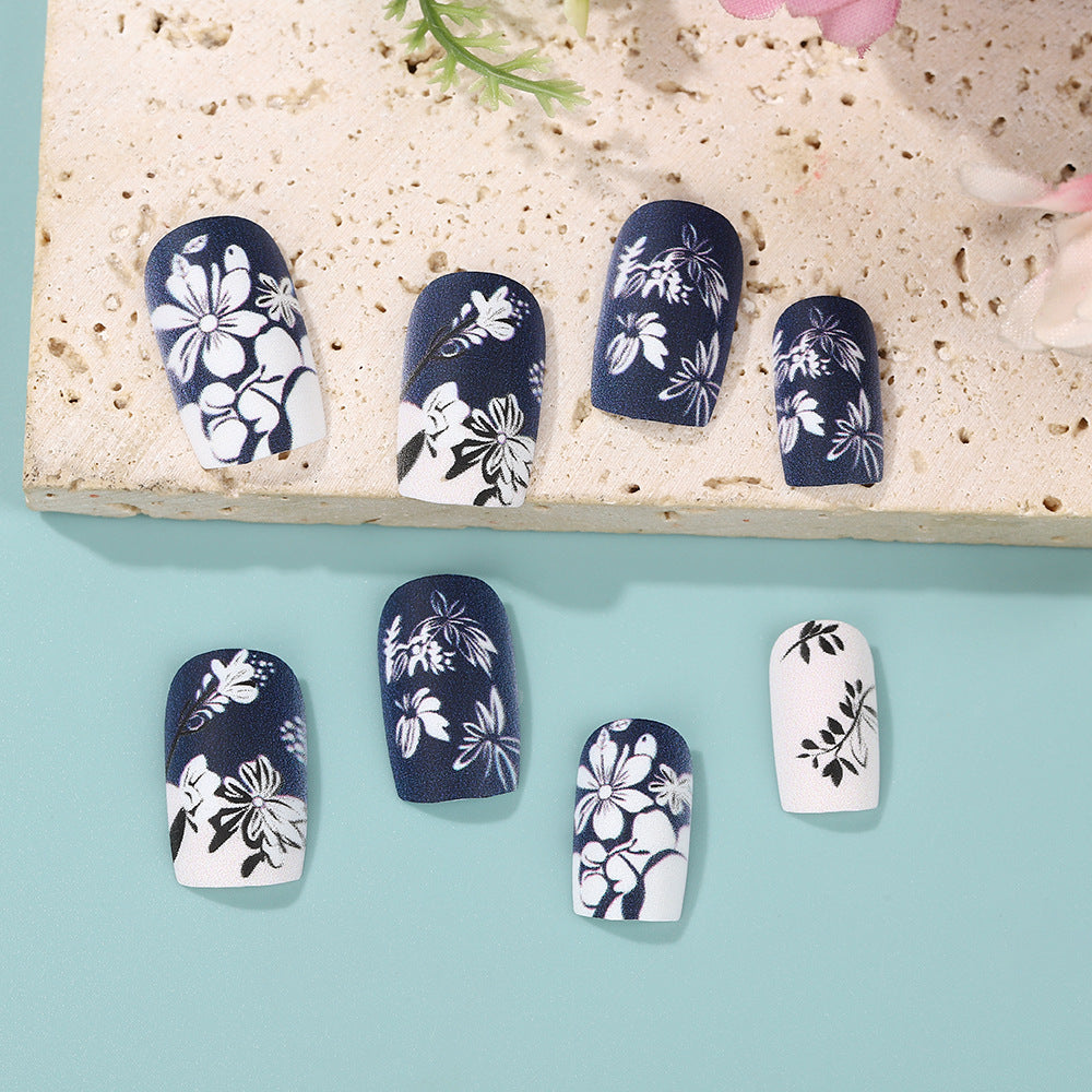 24pcs/Set Black & White Floral Press-On Nails