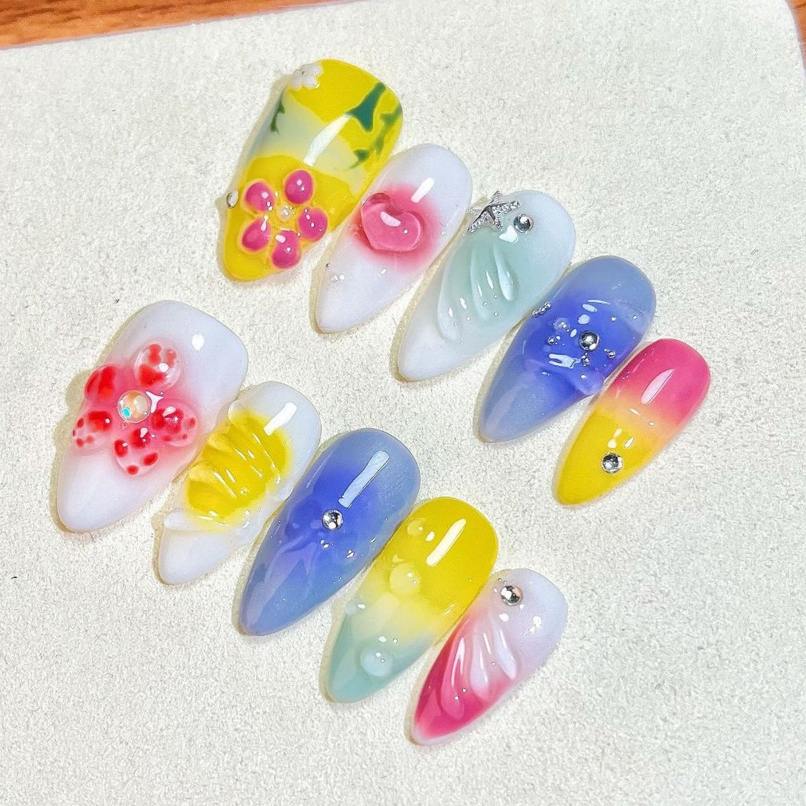 (Handmade) 10pcs/Set 3D Embossed Carving Press-On Nails