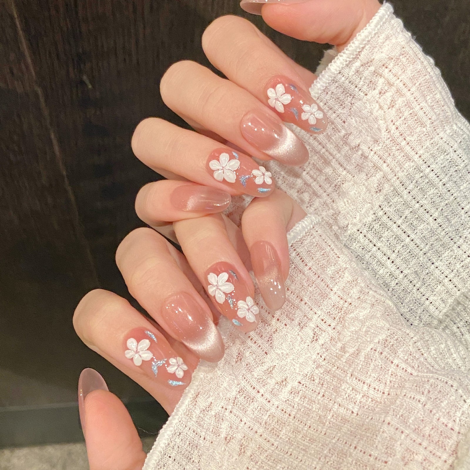 (Handmade) 10pcs/Set Cat-Eye Hand-Painted 3D Flower Press-On Nails