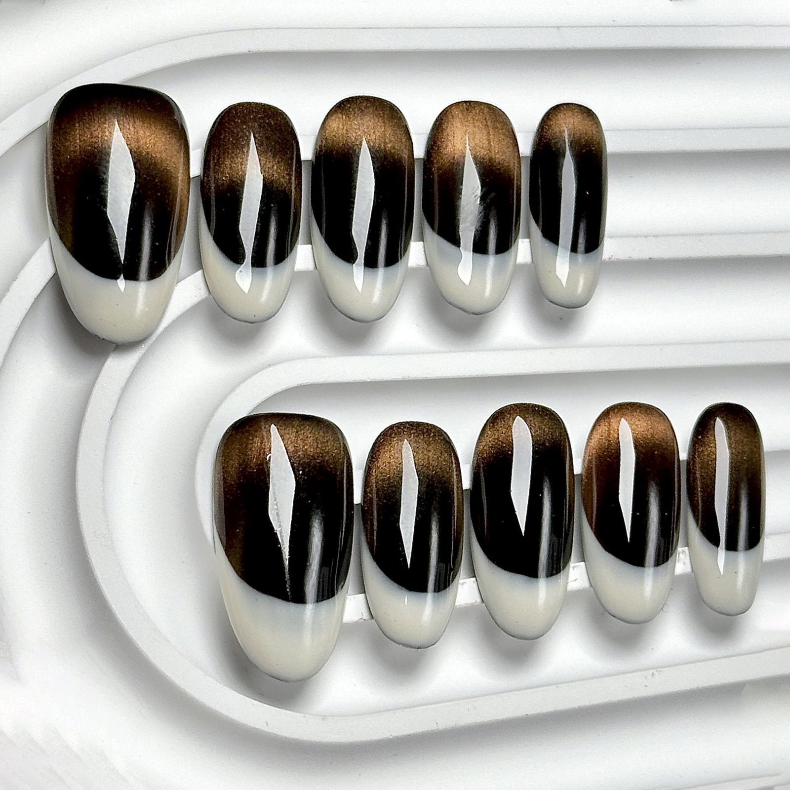 (Handmade) 10pcs/Set Black & Gold Cat Eye French Press-On Nails