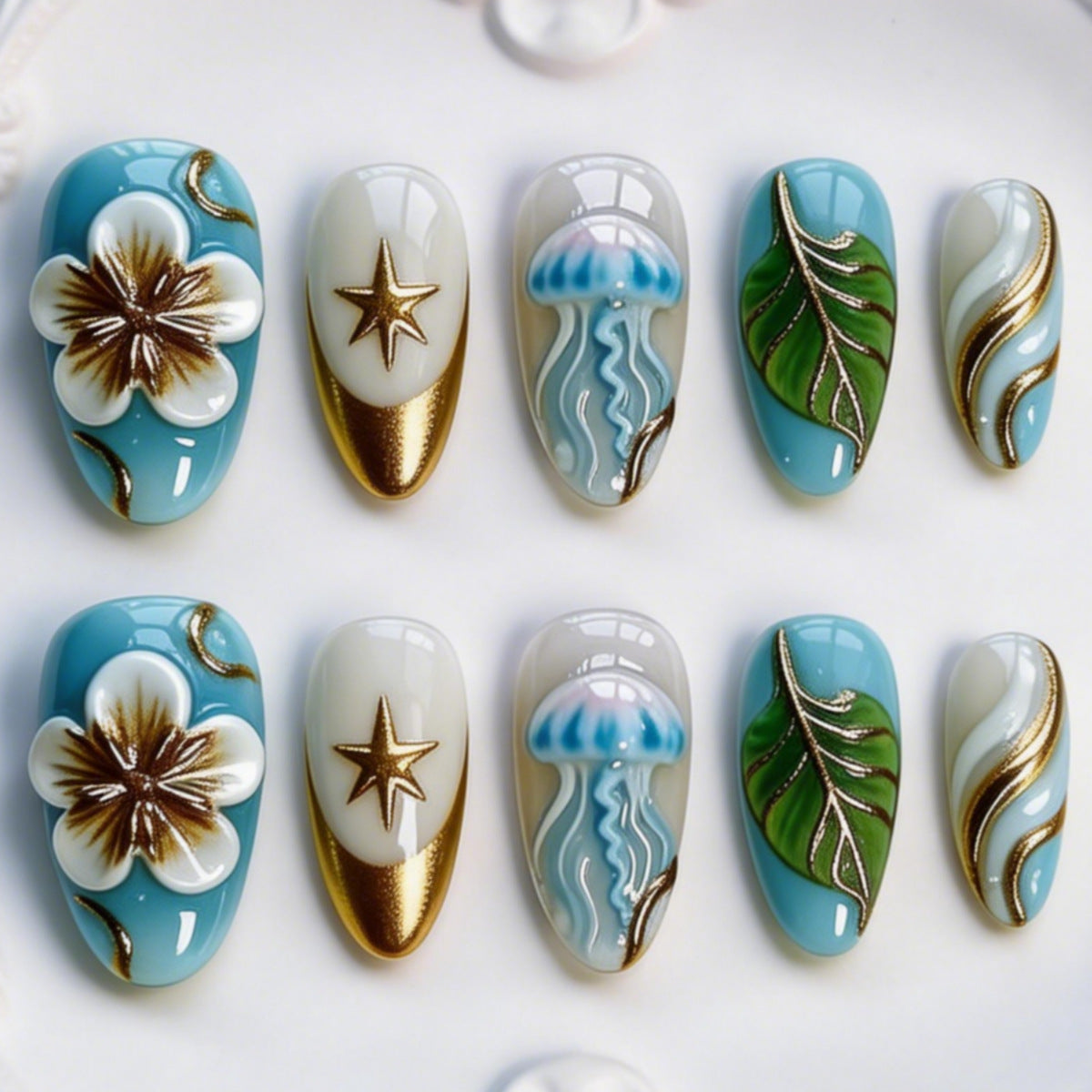 30pcs/Set Luxury Gold Foil Ocean Jellyfish Floral Press-On Nails