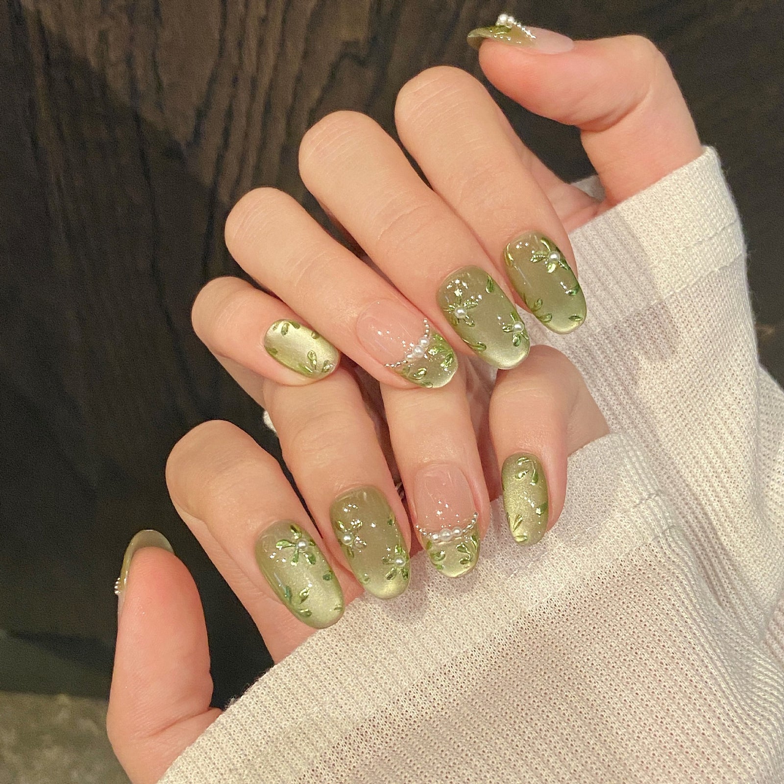 (Handmade) 10pcs/Set Green Hand-Painted Flower Cat Eye Press-On Nails