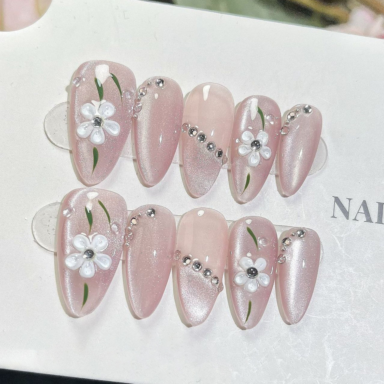 (Handmade) 10pcs/Set Cat Eye Flower Press-On Nails
