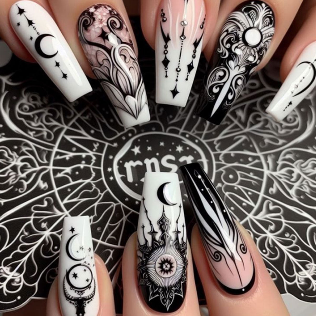 24pcs/Set Dark Star & Moon Gothic Press-On Nails