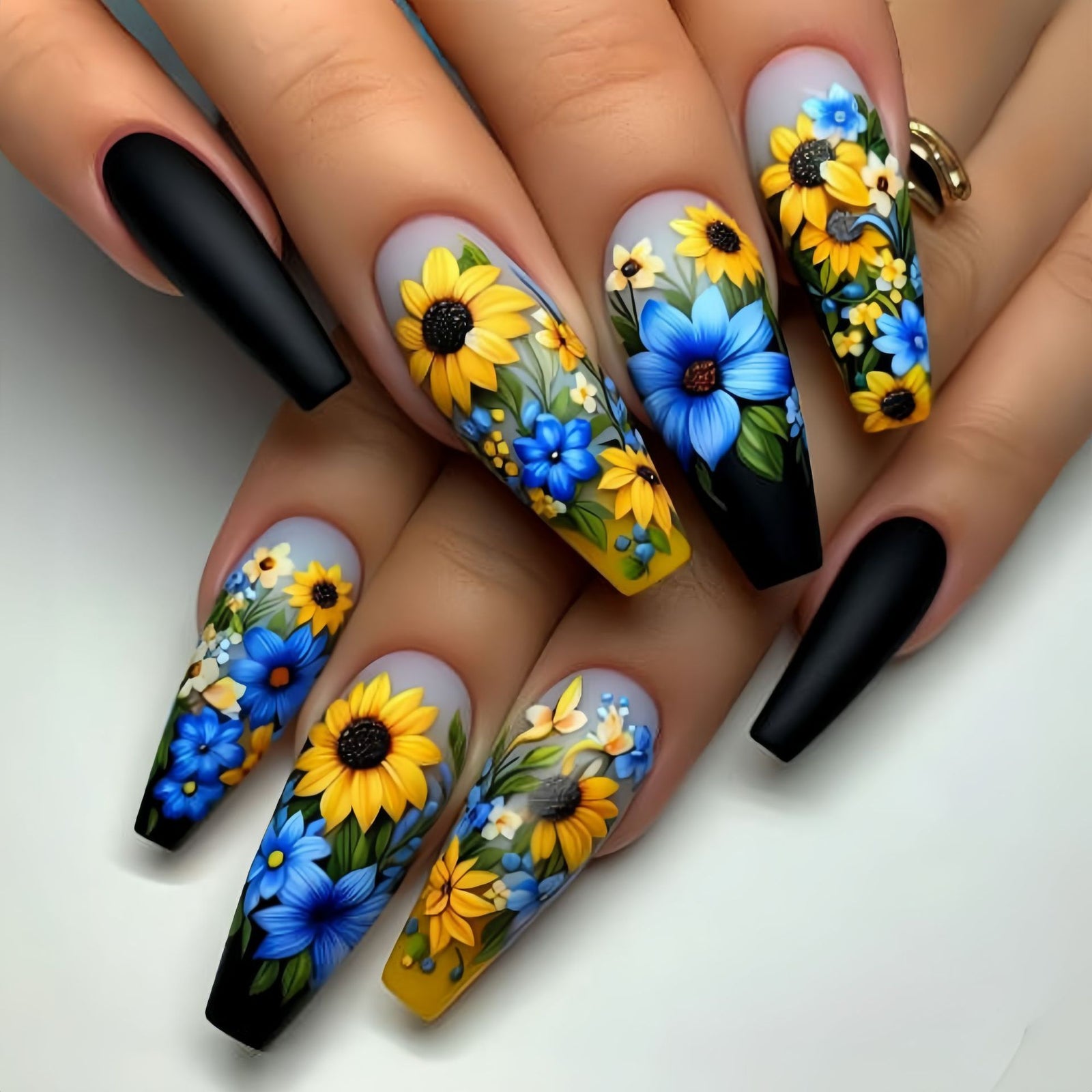 24pcs/Set Botanical Floral Black Gradient Press-On Nails