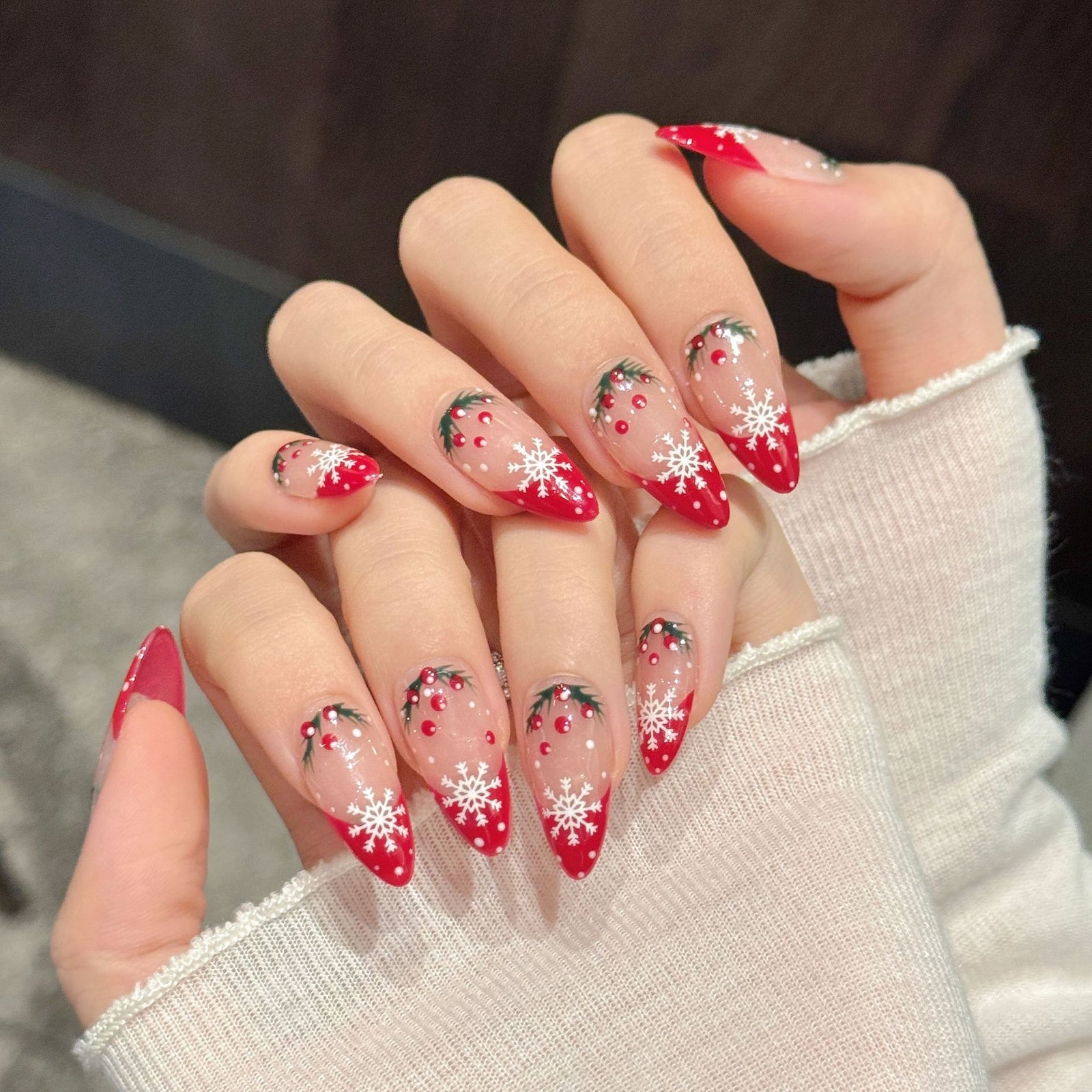(Handmade) 10pcs/Set French Festive Snowflakes Press on Nails