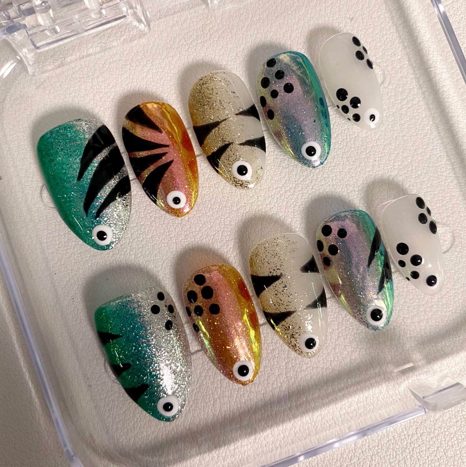 (Handmade) 10pcs/Set Colorful Fish Press on Nails