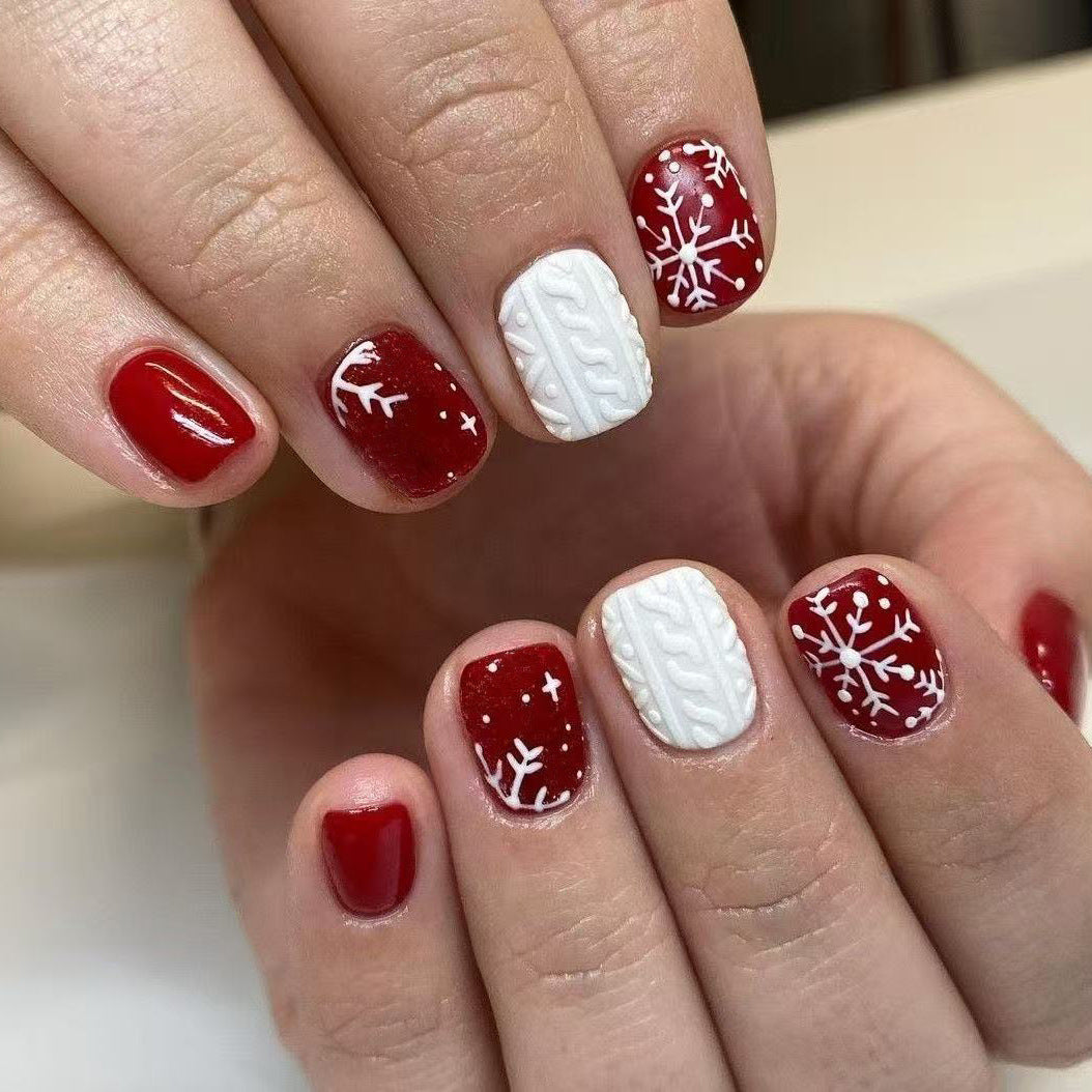 24pcs/Set Christmas Snowflake Red Short Press On Nails