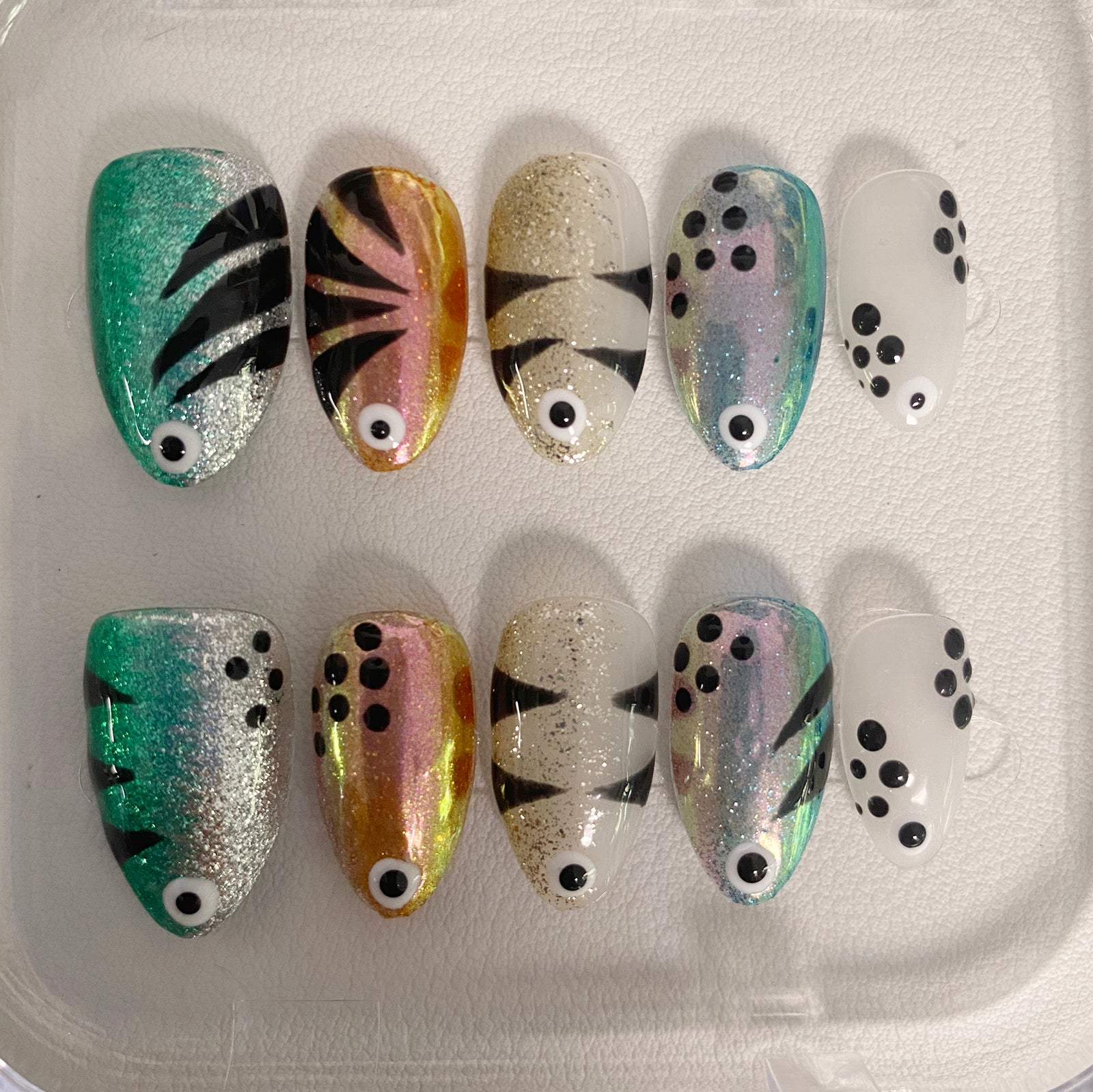 (Handmade) 10pcs/Set Colorful Fish Press on Nails