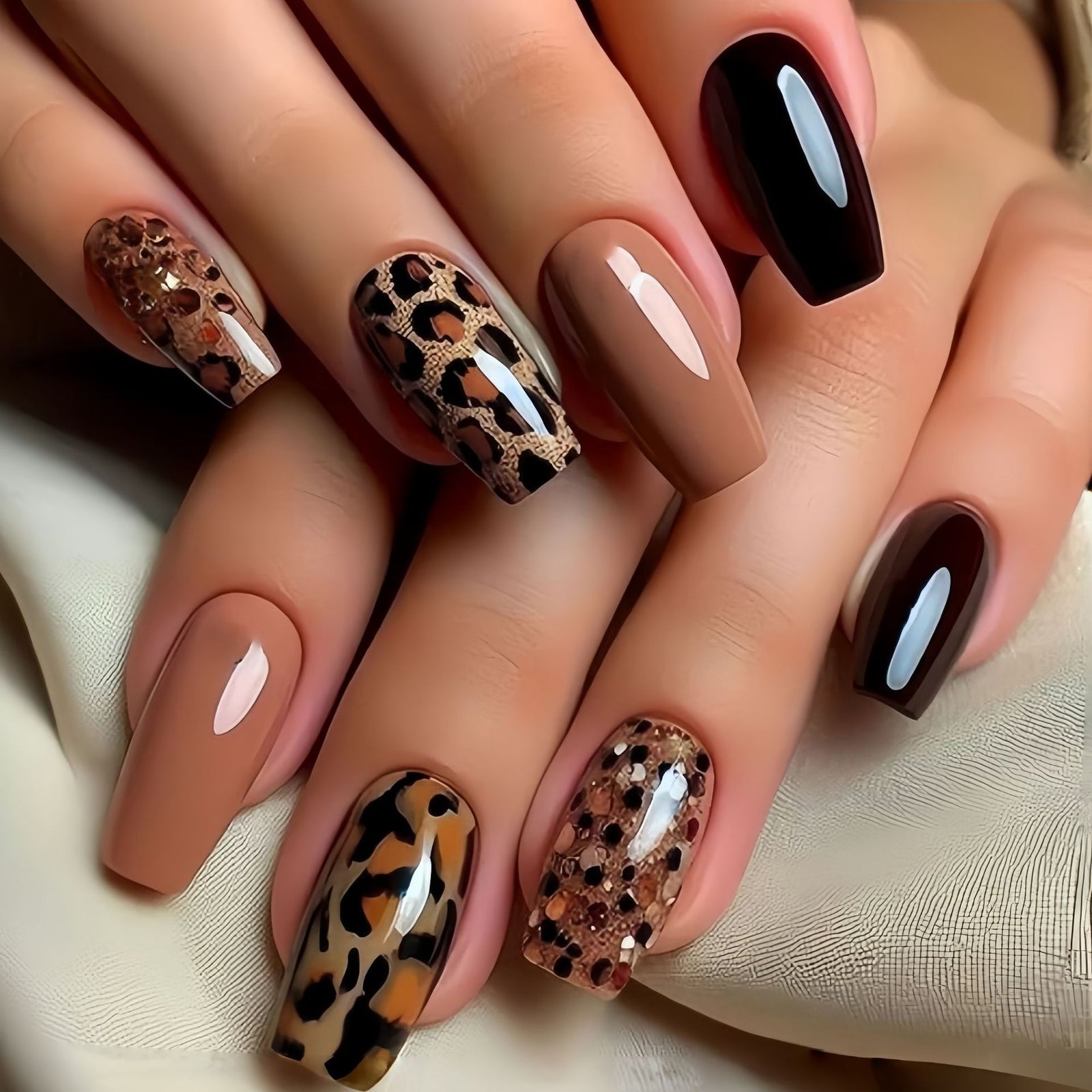 24pcs/Set Brown Leopard Press-On Nails