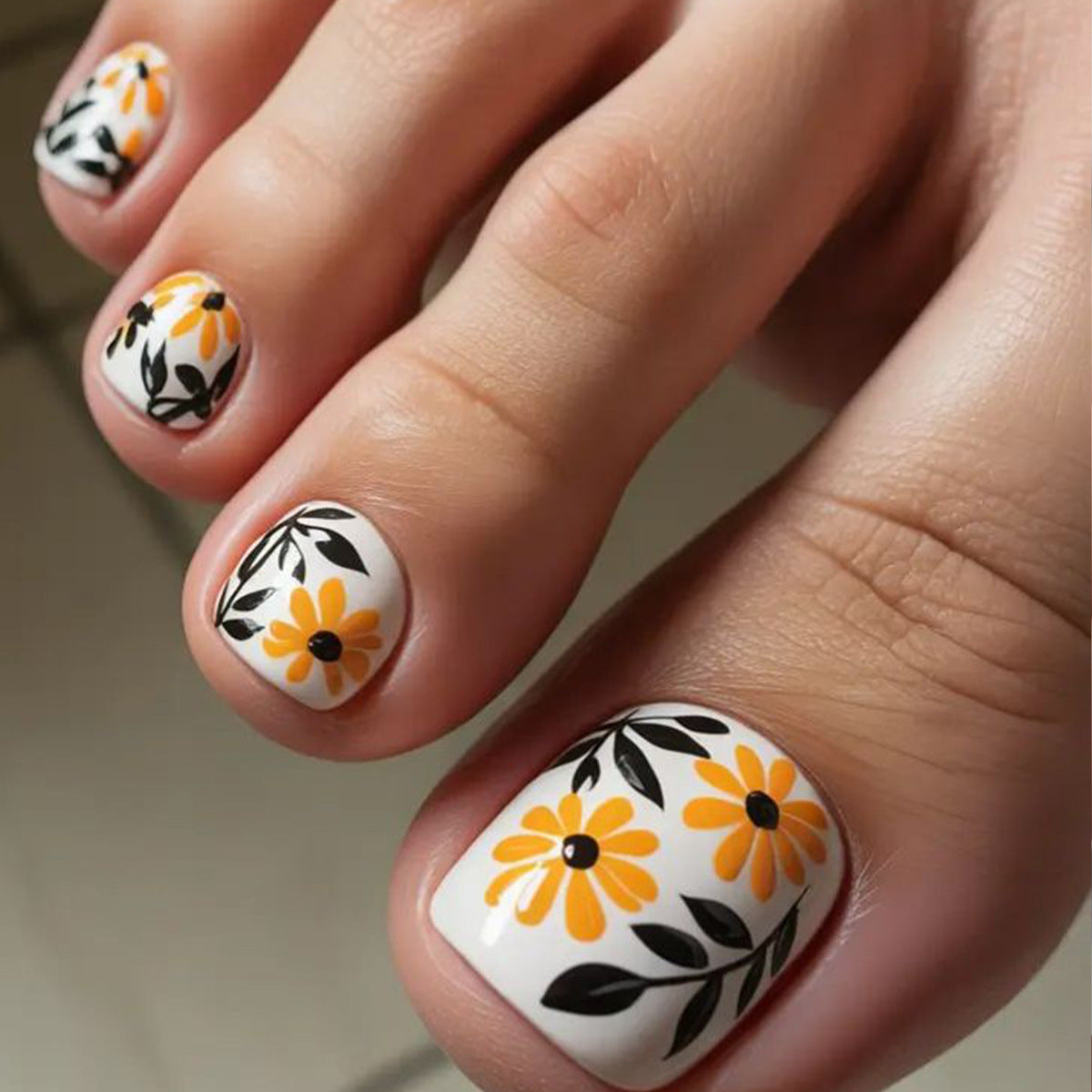 24pcs/Set Yellow Botanical Flowers Press On Toe Nails