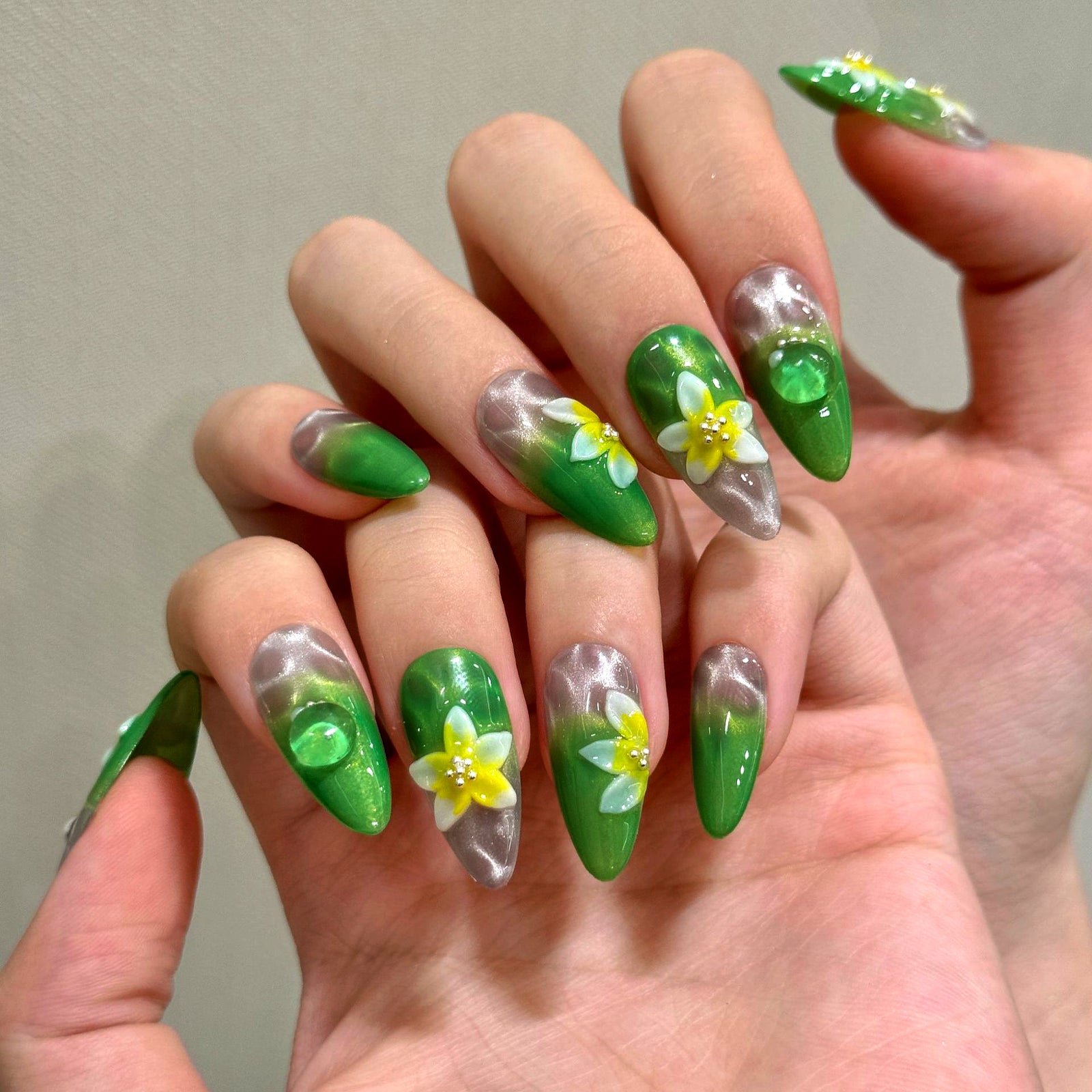 (Handmade) 10pcs/Set Rose Cat-Eye with 3D Ice FlowersI and Water Ripple Press-On Nails