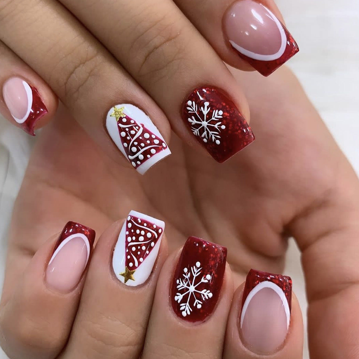 24pcs/Set Red French Christmas Tree & Snowflake Press-On Nails