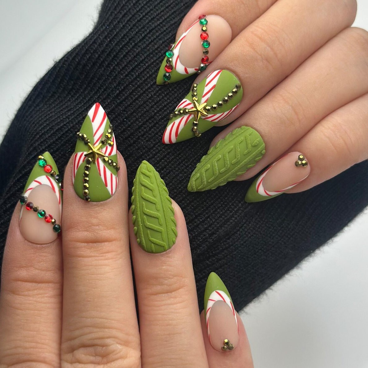 (Handmade) 10pcs/Set Green Matte French Candy Glow Press on Nails