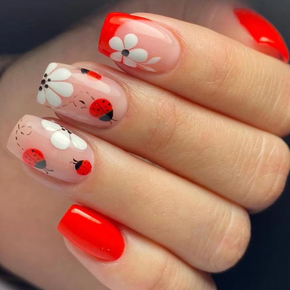 24pcs/Set White Flowers & Ladybug Red French Press-On Nails