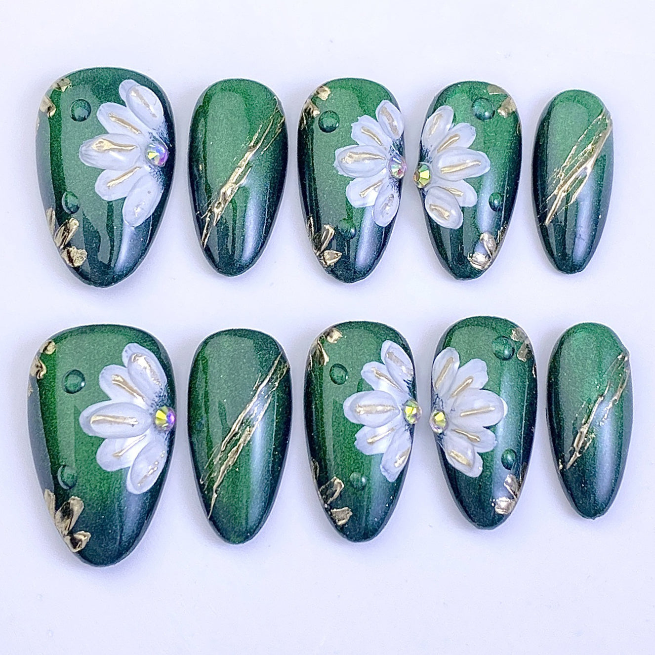 (Handmade) 10pcs/Set Green Cat Eye 3D Floral Press-On Nails