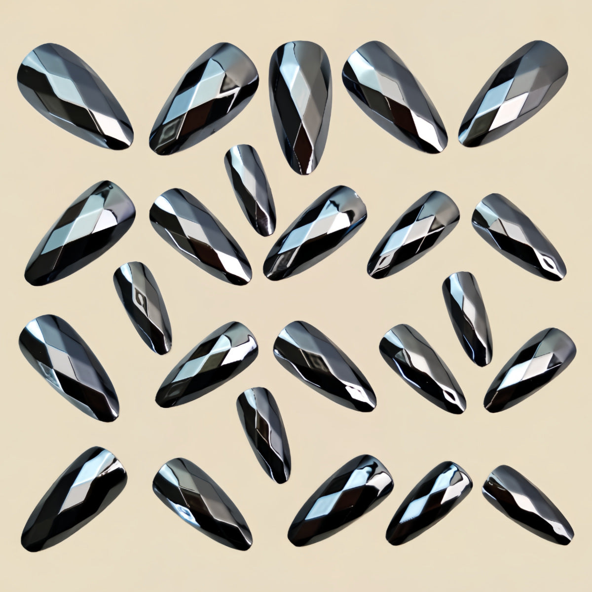 24pcs/Set Black Diamond-Shaped Chrome Press-On Nails