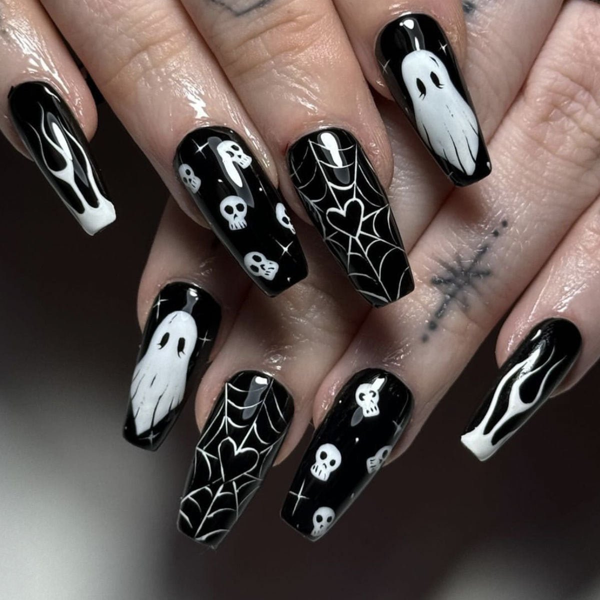 24pcs/Set Black Spider Web Ghost Press On Nails