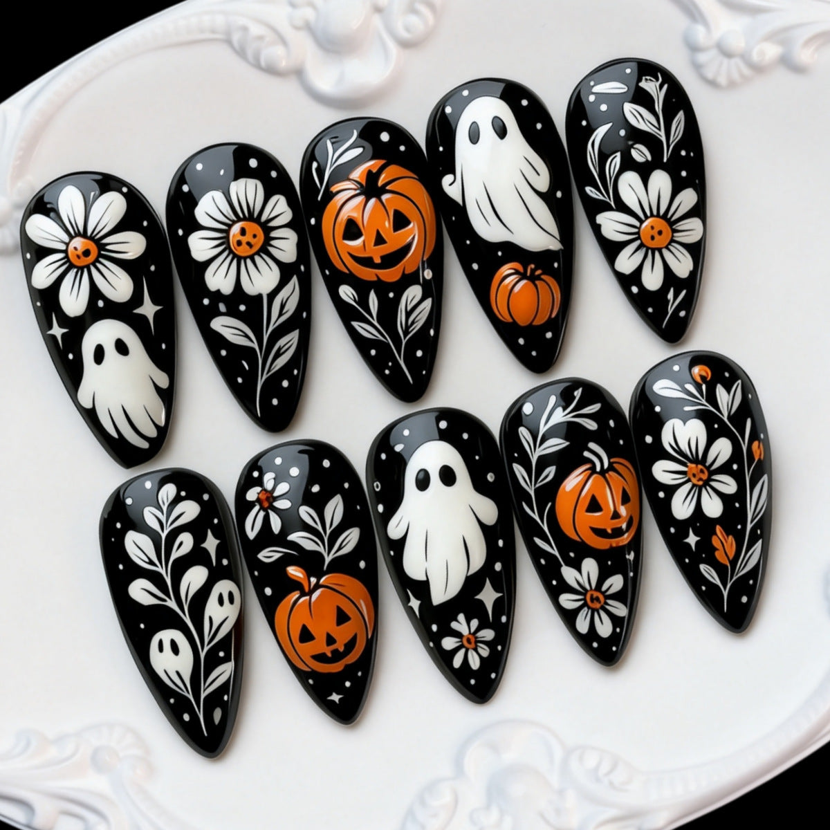 24pcs/Set Black Daisy Ghost Pumpkin Press On Nails