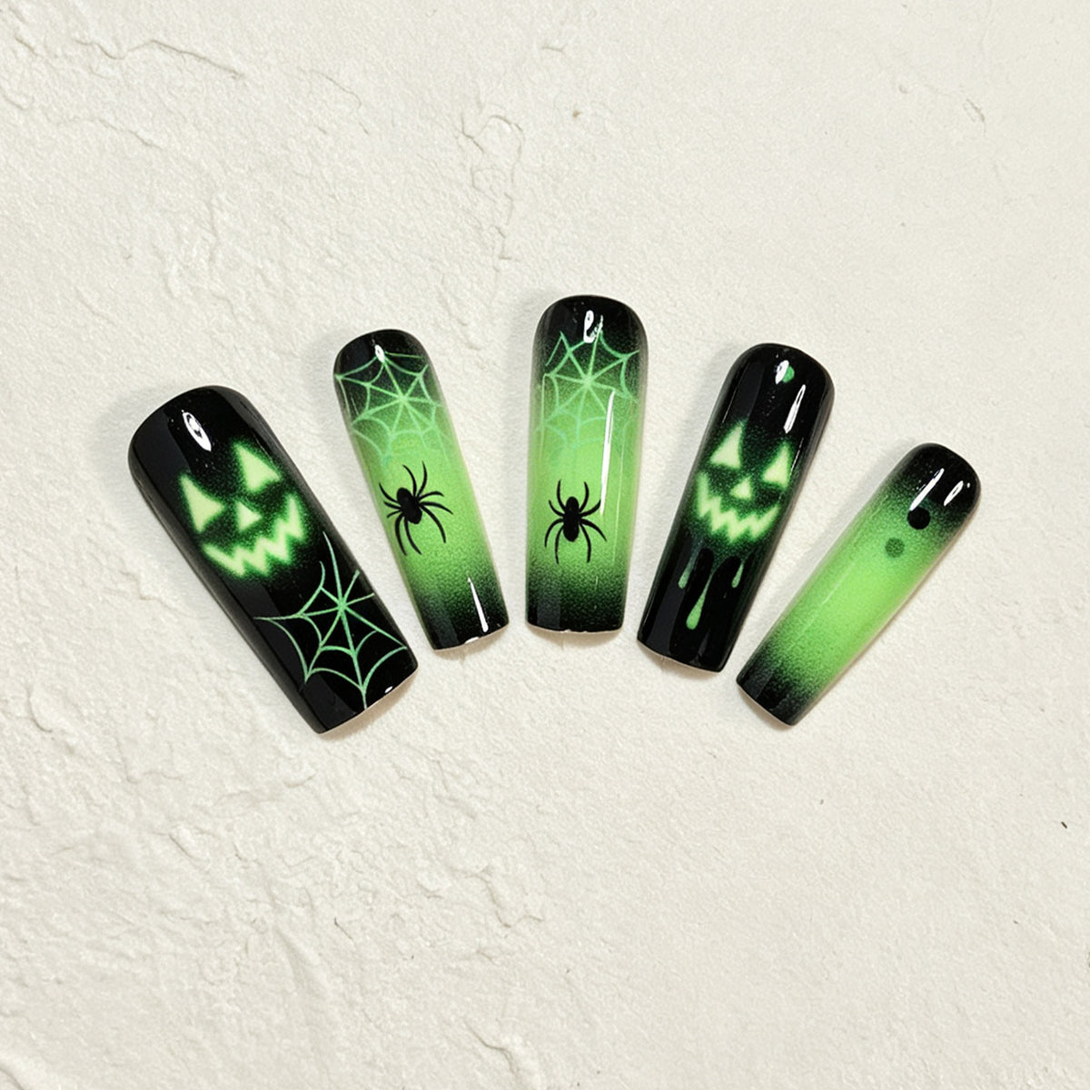 24pcs/Set Green Ghost Faces & Spiderwebs Press-On Nails