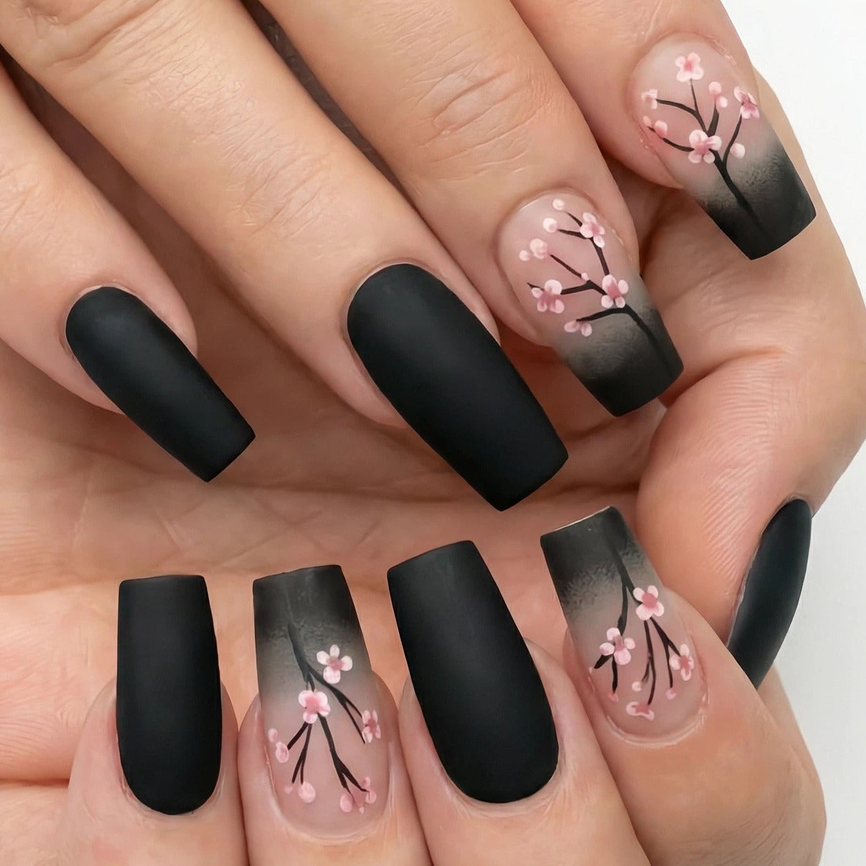 24pcs/Set Black Botanical Flowers Press-On Nails