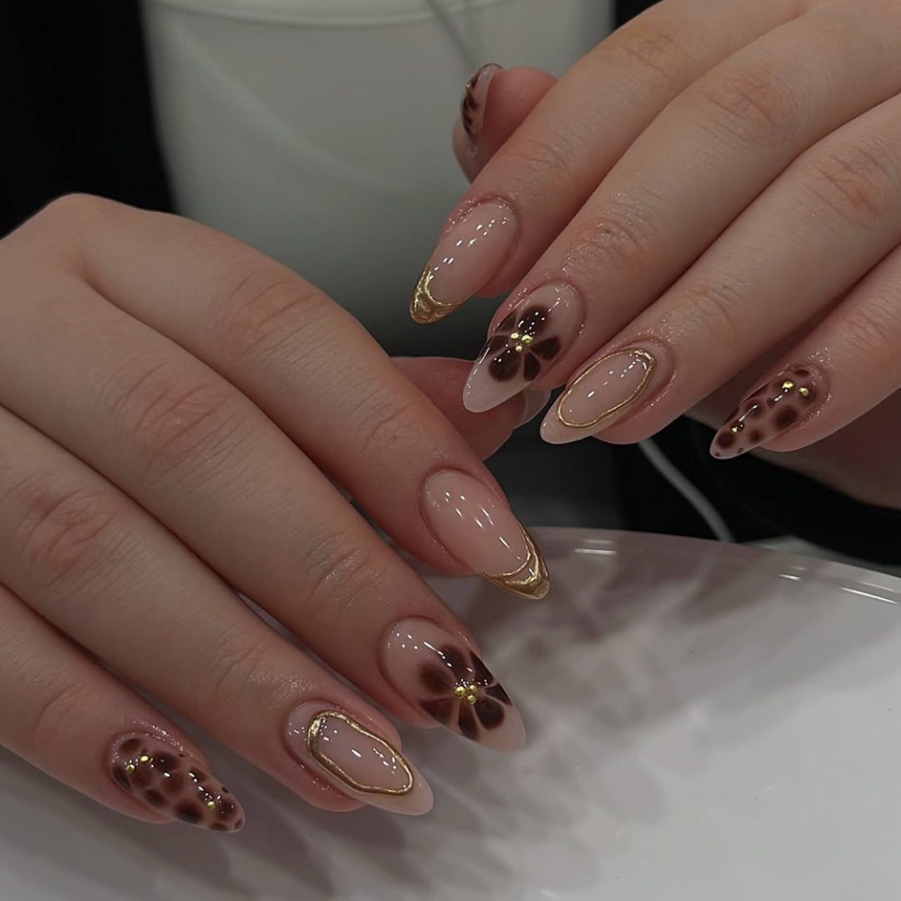 24pcs/Set 3D Gilded Gold and Flowers Press-On Nails