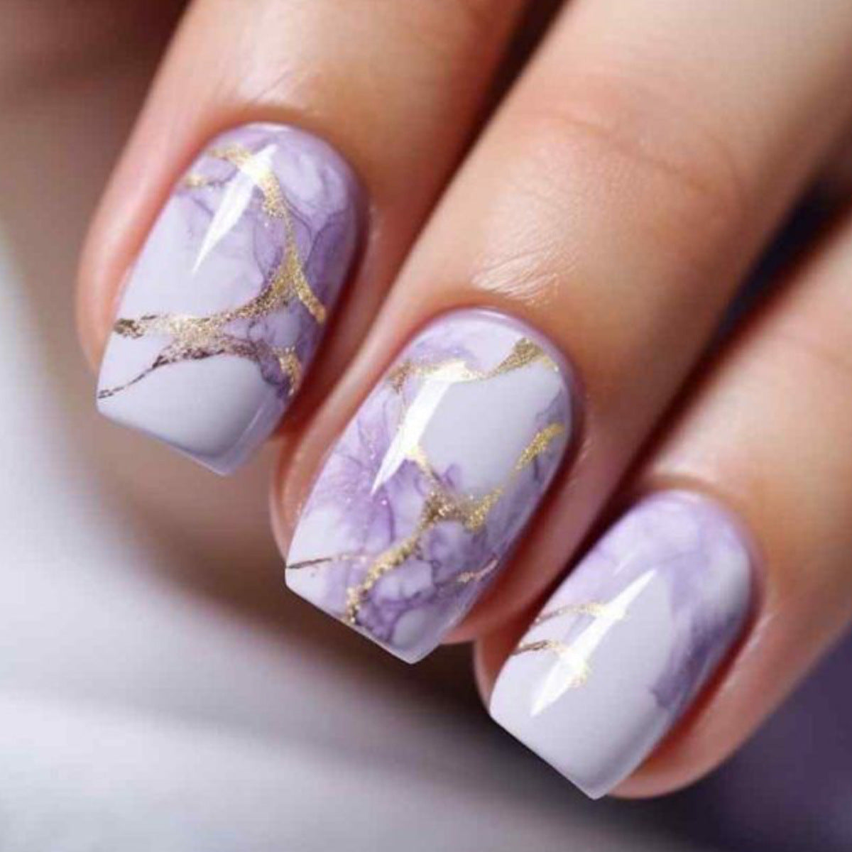 24pcs/Set Light Purple Ombre Gold Lines Press-On Nails