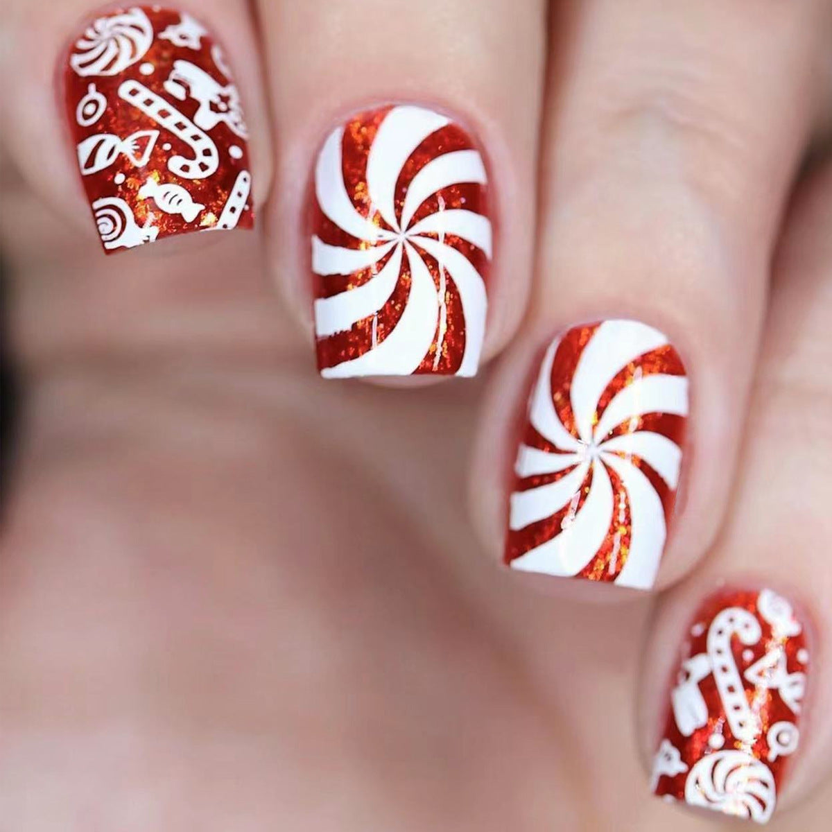24pcs/Set Christmas Candy Swirl Red Glitter Short Style Press-On Nails