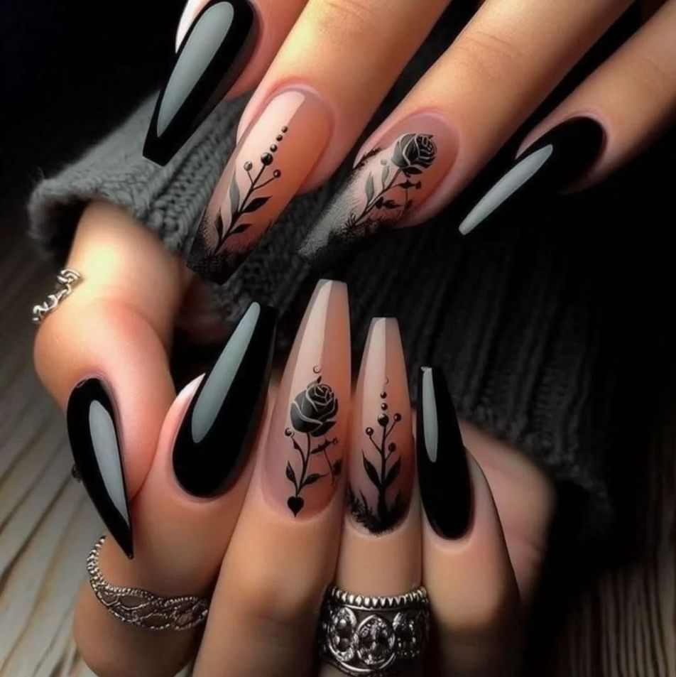 24pcs/Set Night Rose Black Pattern Press-On Nails
