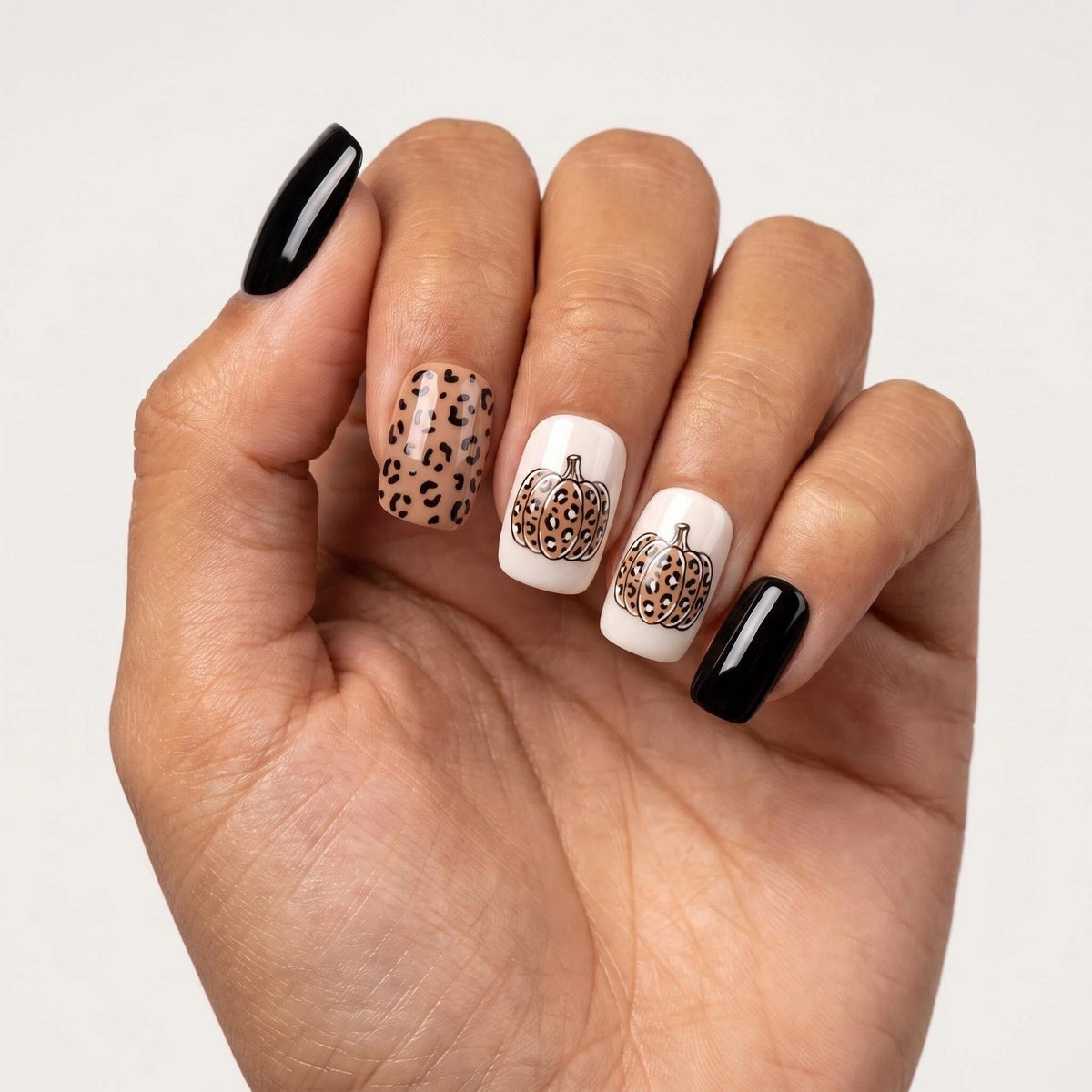 24pcs/Set Autumn Winter Leopard Print Pumpkin Halloween Short Press-On Nails