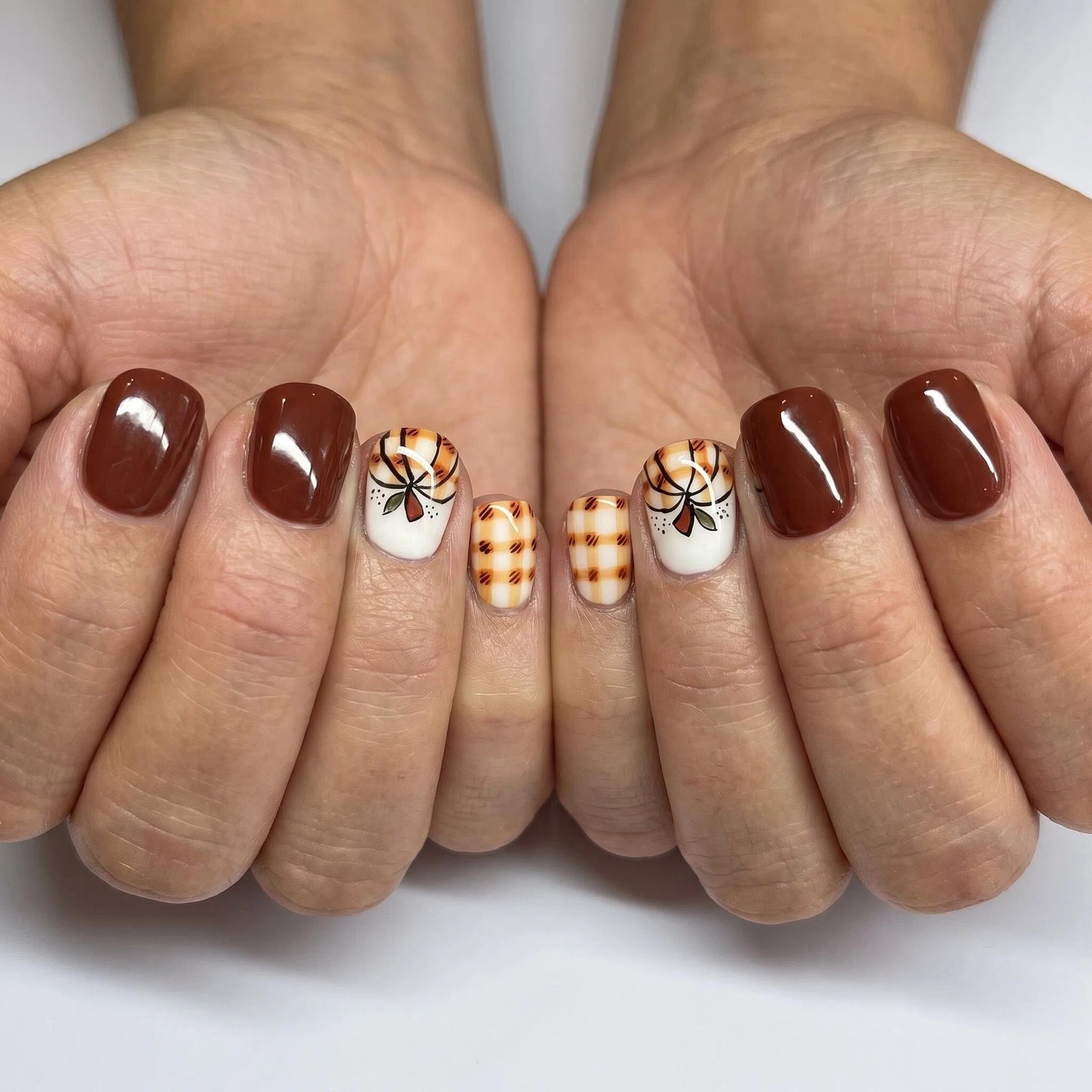 24pcs/Set Thanksgiving Plaid Pumpkin Print Short Press-On Nails