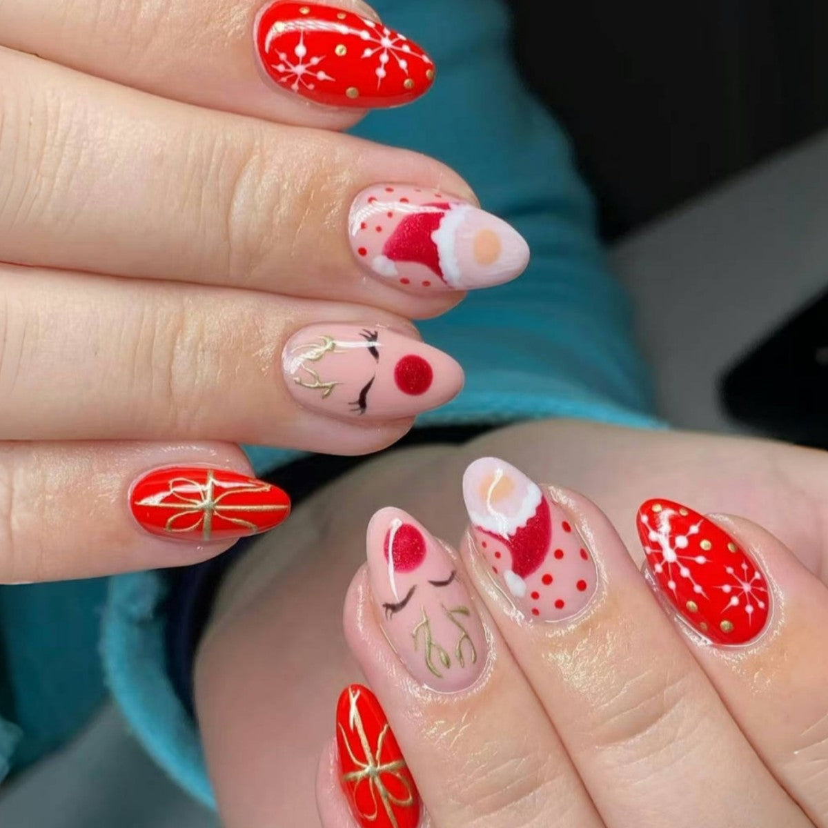 24pcs/Set Christmas Red Reindeer Snowflakes Press-On Nails