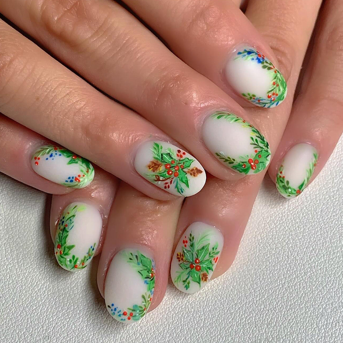 24pcs/Set Christmas Berry Collection Press-On Nails