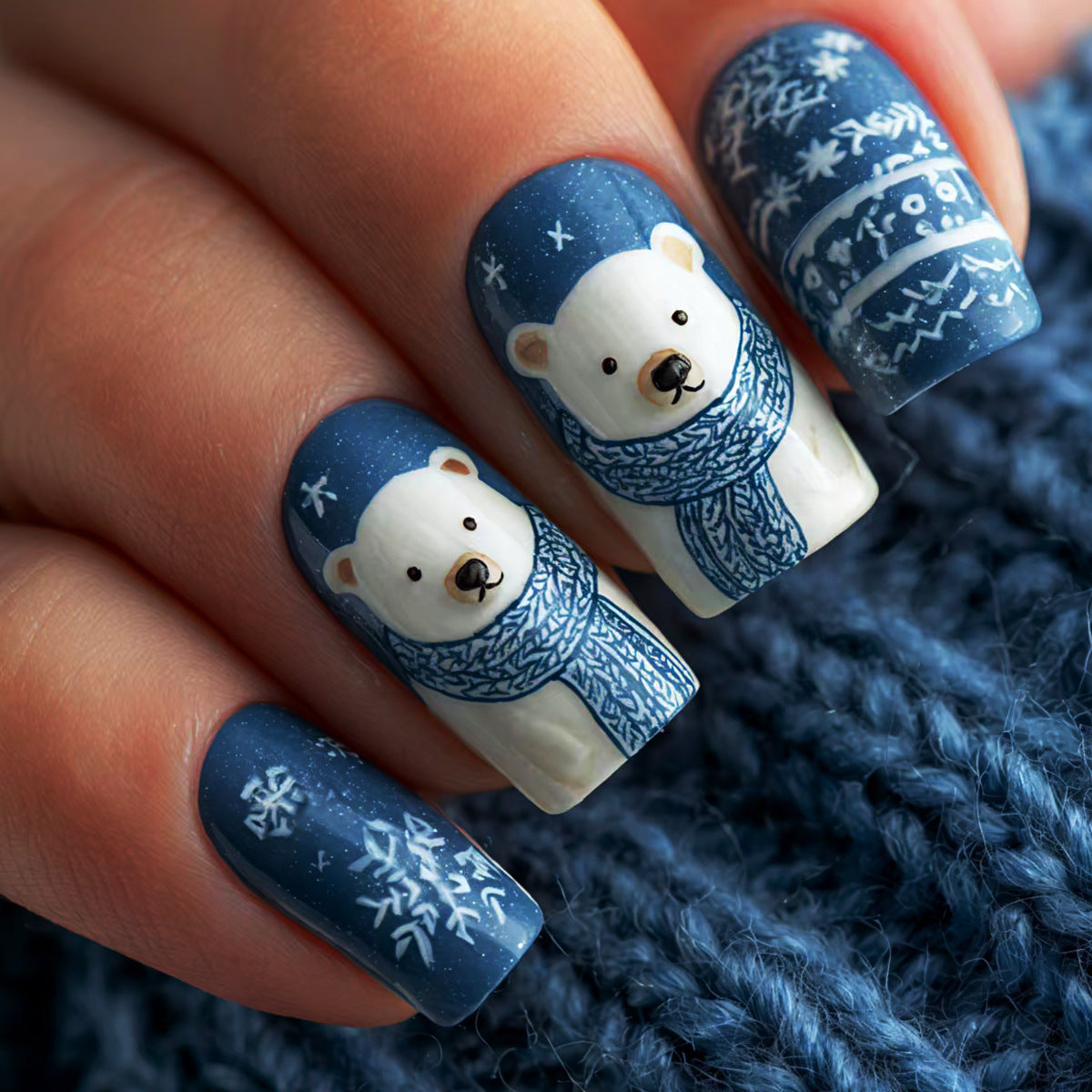 24pcs/Set Christmas Snowman Snowflakes Polar Bear Press-On Nails
