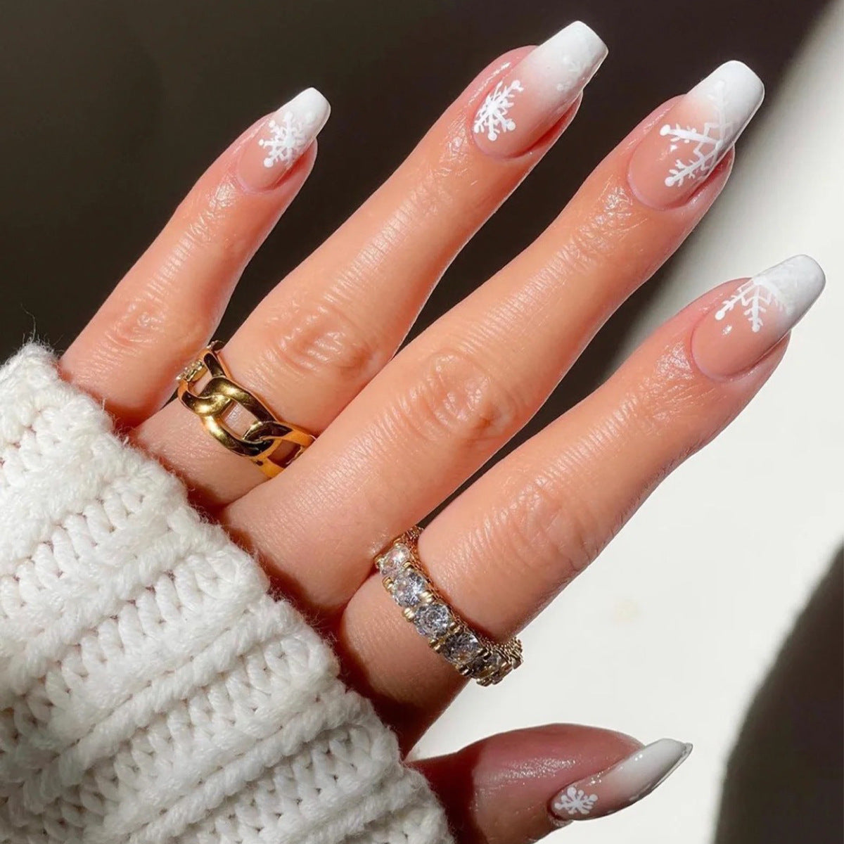 24pcs/Set Pink & White Ombré French with Snowflakes Press-On Nails