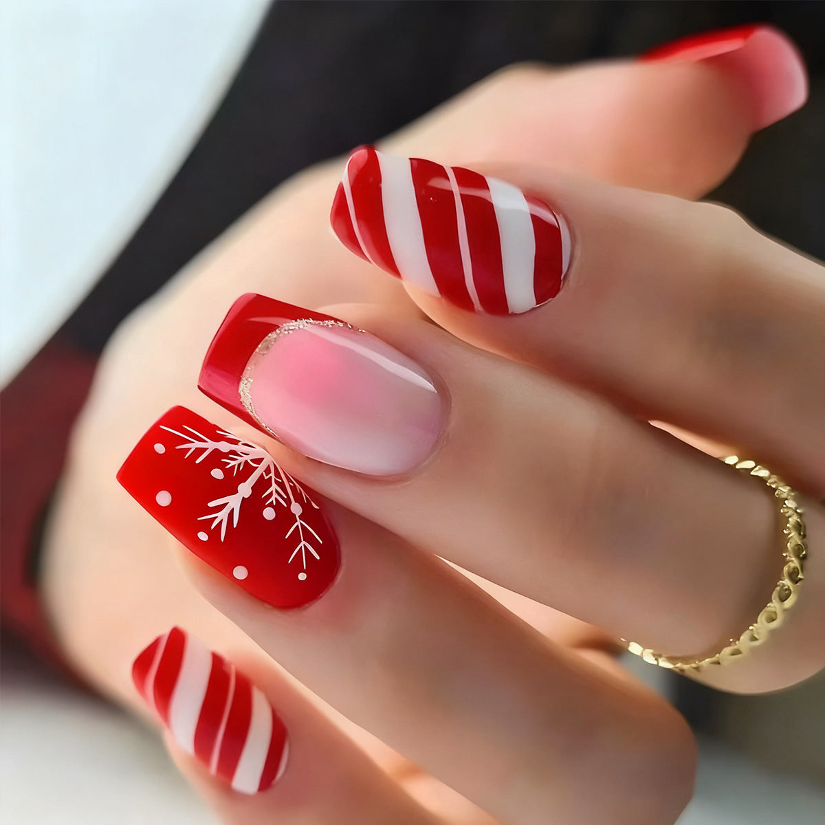 24pcs/Set Christmas Red French Stripe with Snowflakes Press-On Nails