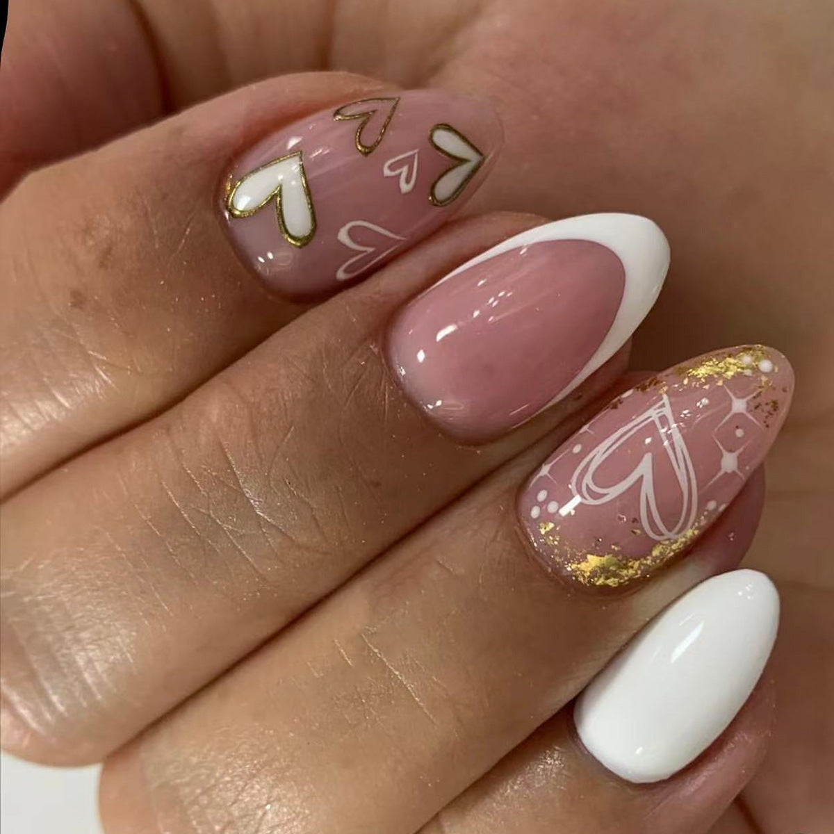 24pcs/Set Short Oval Valentine's Platinum Heart French Press-On Nails