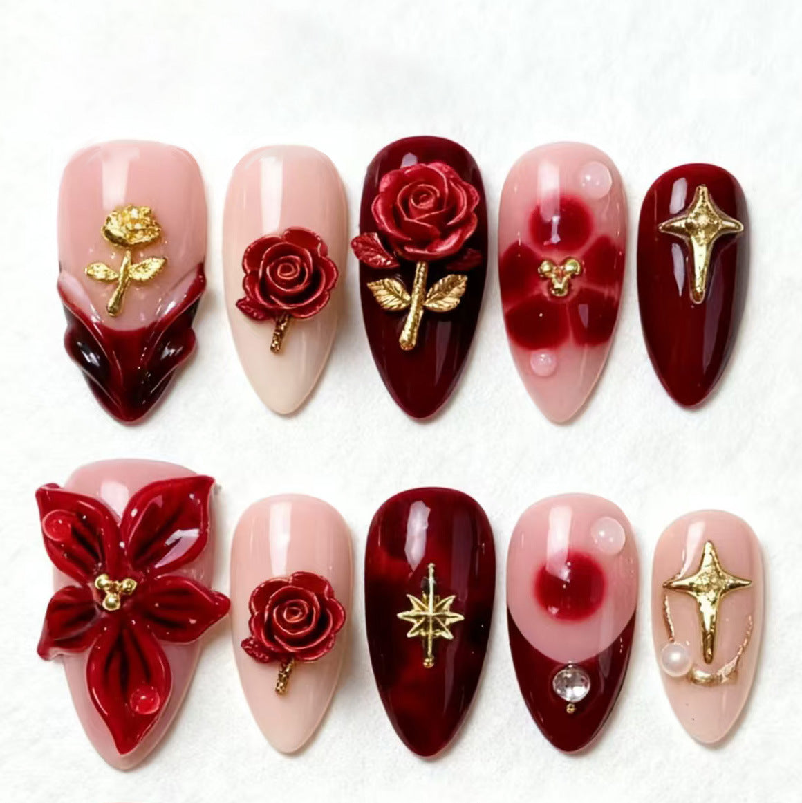 30pcs/Set Short Almond Gilded 3D Rose Heart Press-On Nails