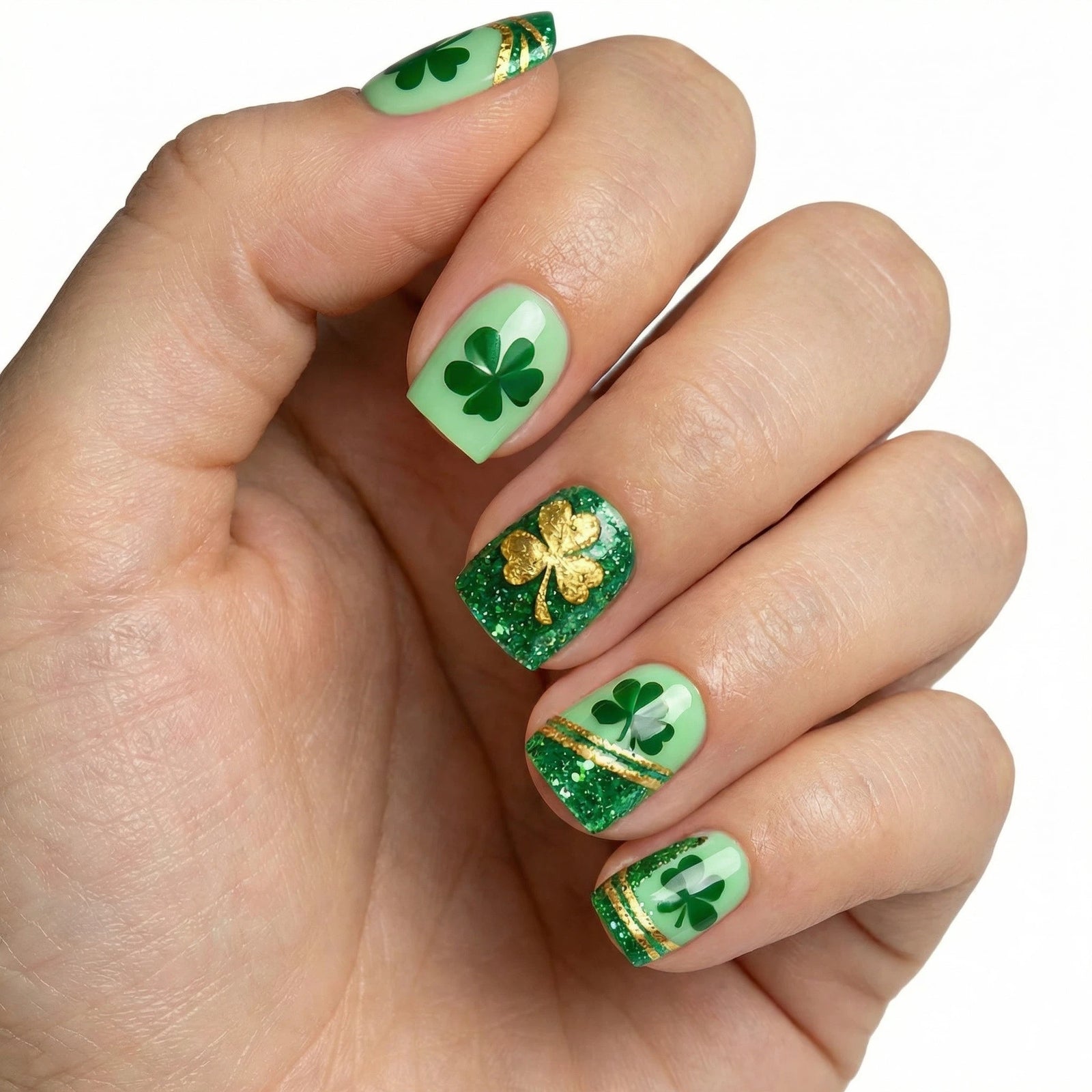 24pcs/Set Two-Tone Clover with Gold Detailing Short Press On Nails