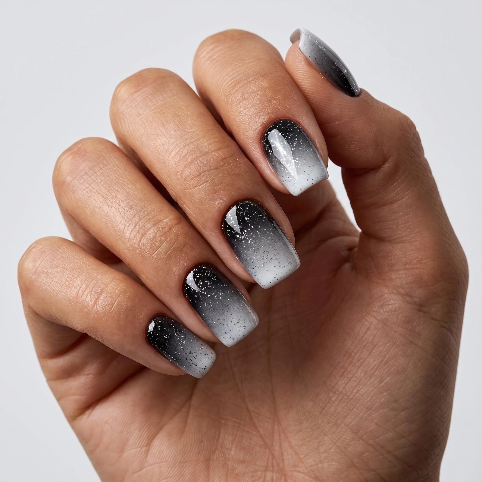 24pcs/Set Black & White Gradient Press-On Nails