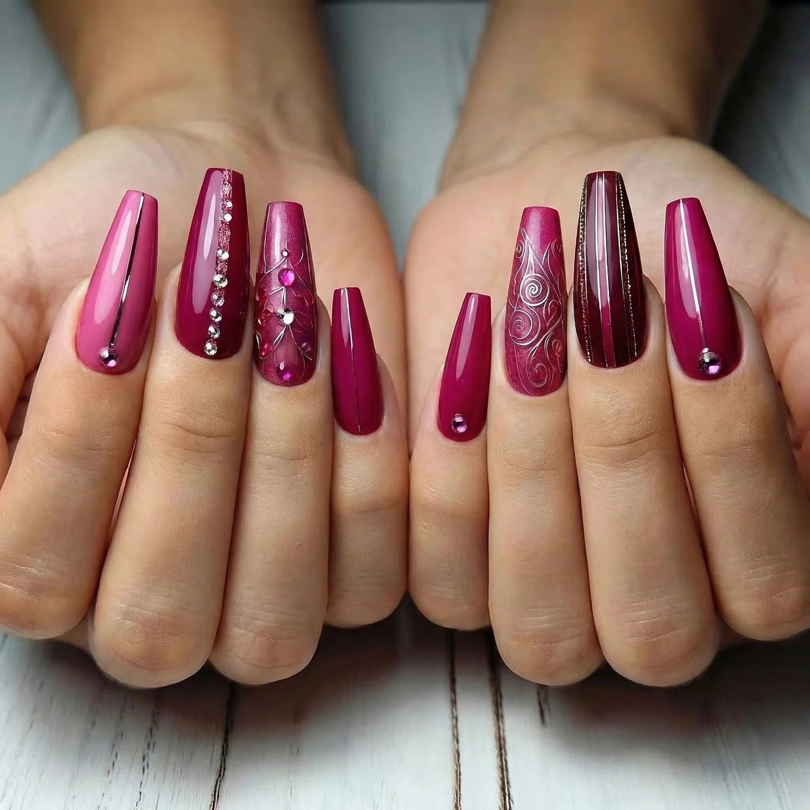 24pcs/Set Rose Red Floral with Rhinestones Press On Nails