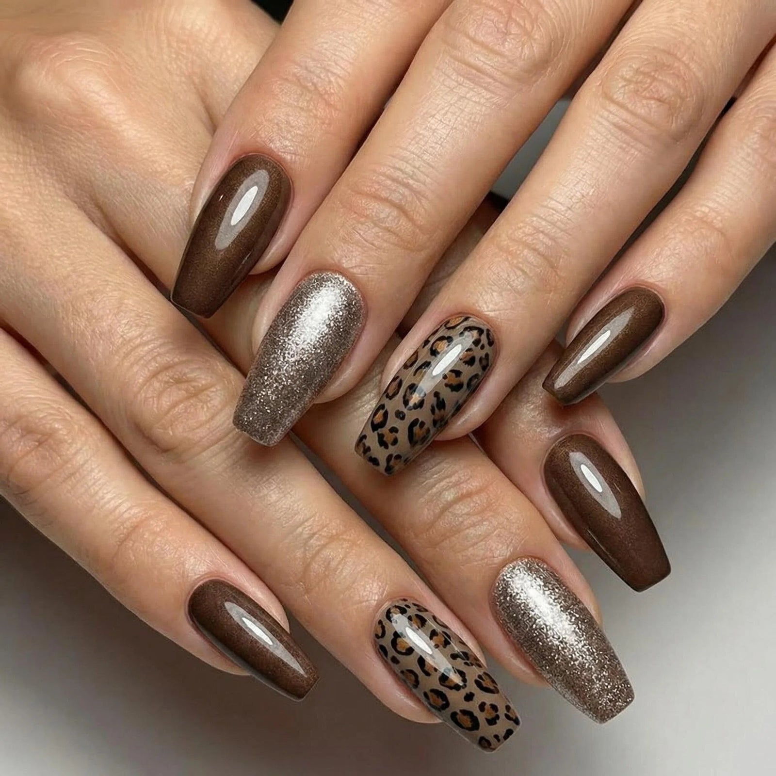 24pcs/Set Caramel Glitter Leopard Press-On Nails