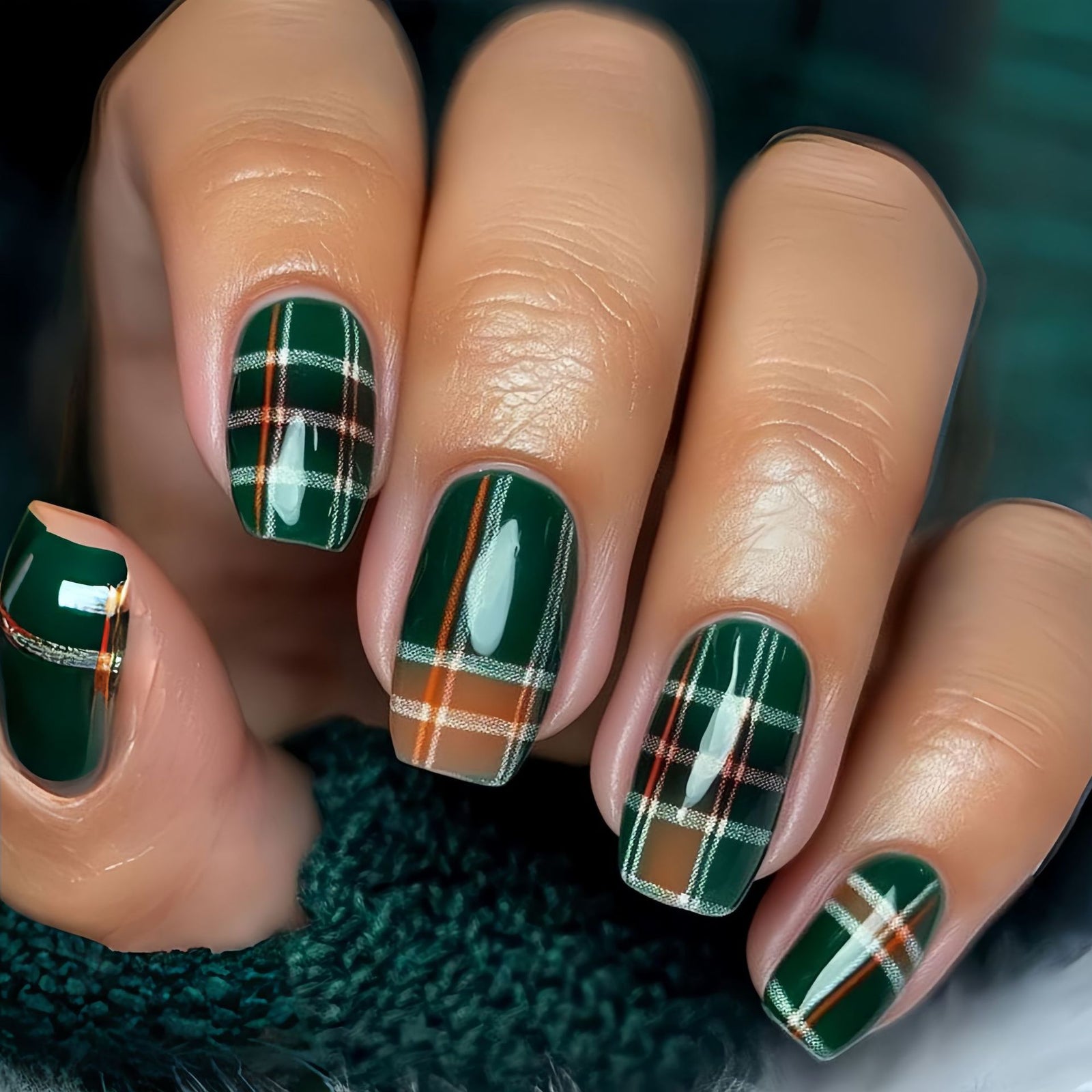 24pcs/Set Green Striped Christmas Press-On Nails