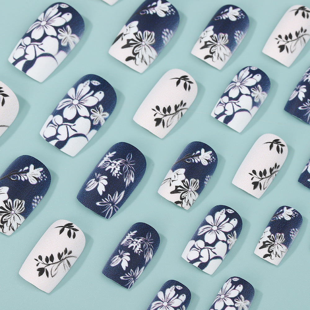 24pcs/Set Black & White Floral Press-On Nails