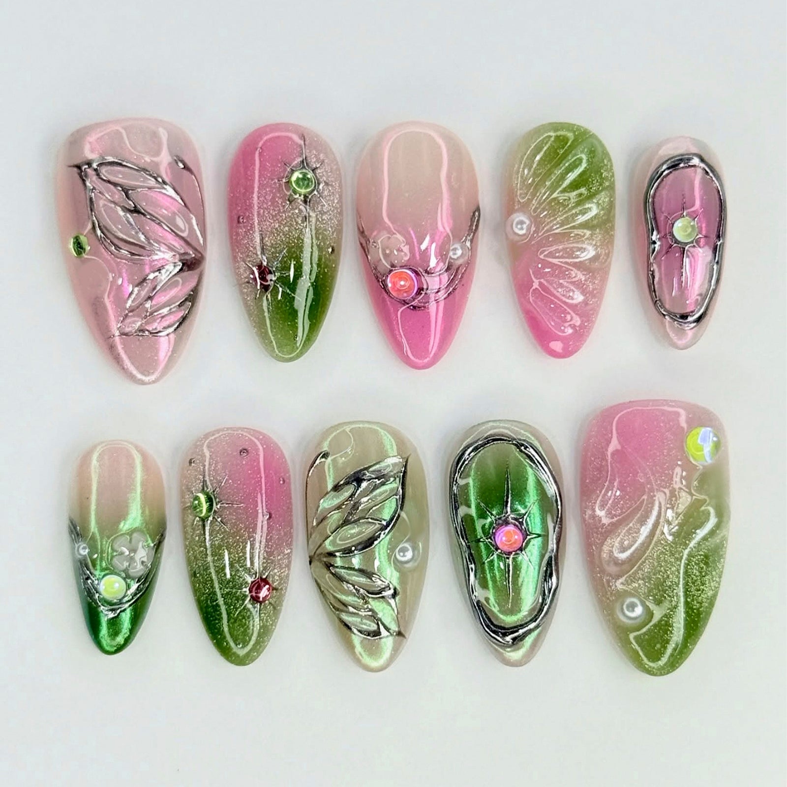 30pcs/Set Pink Green Gradient Gold Foil 3D Butterfly Press-On Nails
