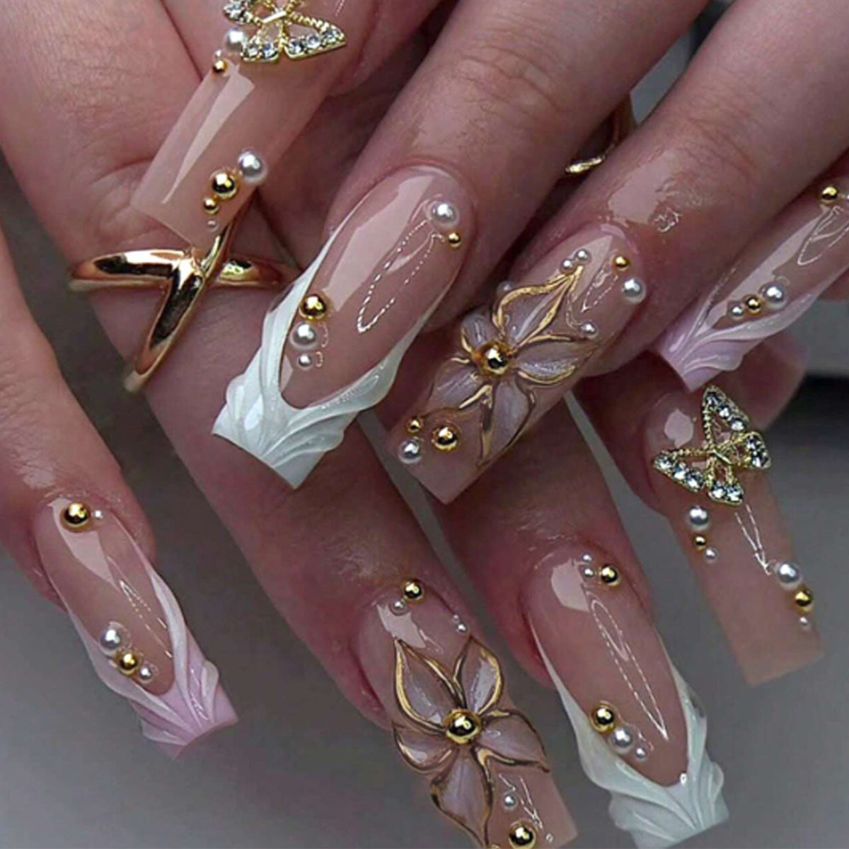 24pcs/Set 3D Embossed Gilded Floral Press-On Nails