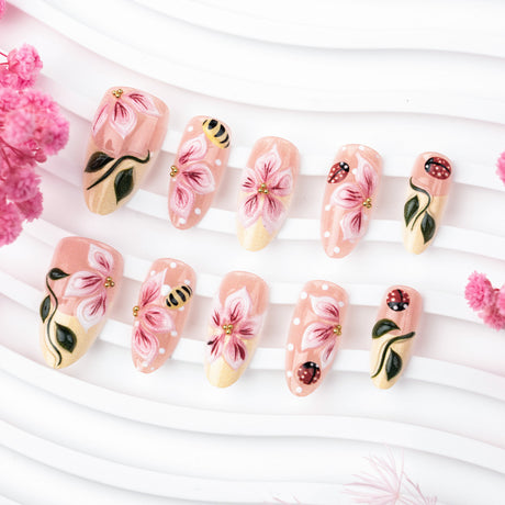 30pcs/Set 3D Floral Ladybug Press-On Nails