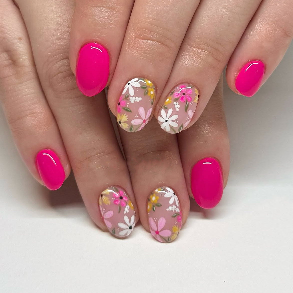 24pcs/Set Rose Red Small Flowers Press-On Nails
