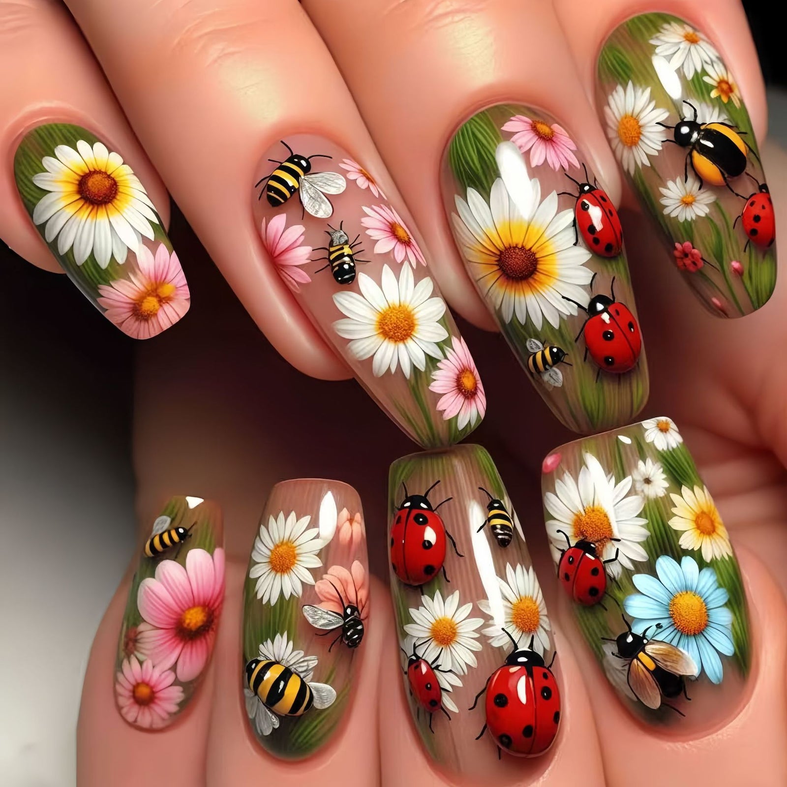 24pcs/Set Insect & Floral Pattern Press-On Nails